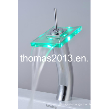 High Design Chrome Finish LED Glass Basin Faucet (QH0801HF)